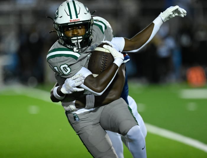 Chaminade-Madonna vs Miami Central Football - Robson Lopes - 08-26-20231095